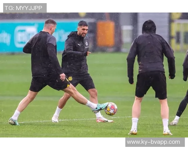 多特蒙德庆祝埃姆雷詹主罚点球全中创下100命中率佳绩